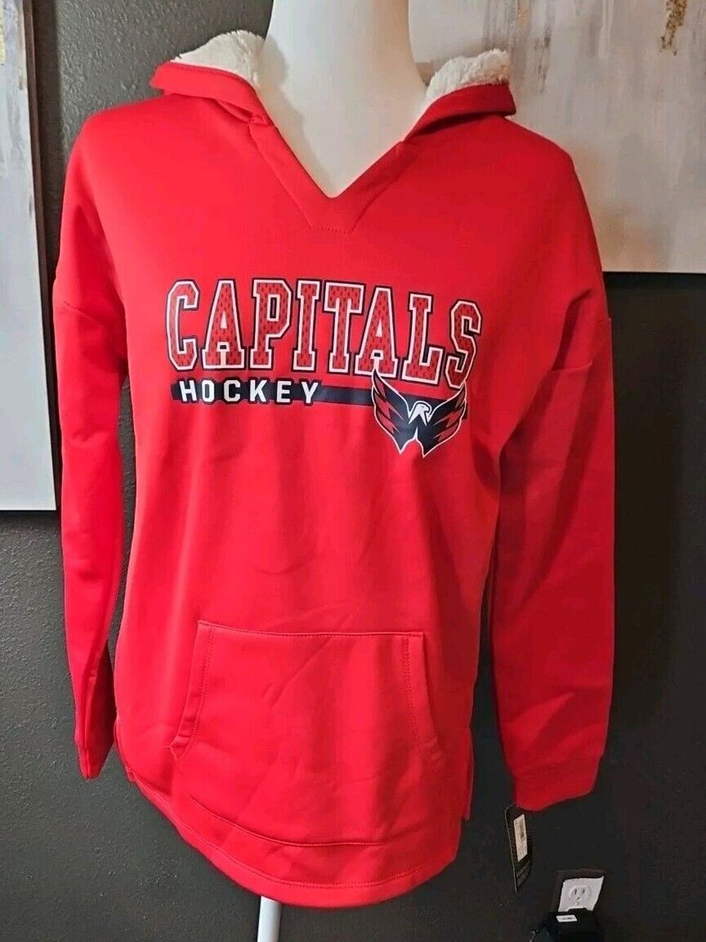 NHL Washington Capitals Hockey Red Hooded Sweatshirt with Pocket XL 14/16 Girls